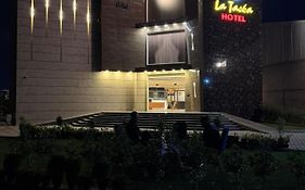 Lataska Hotel